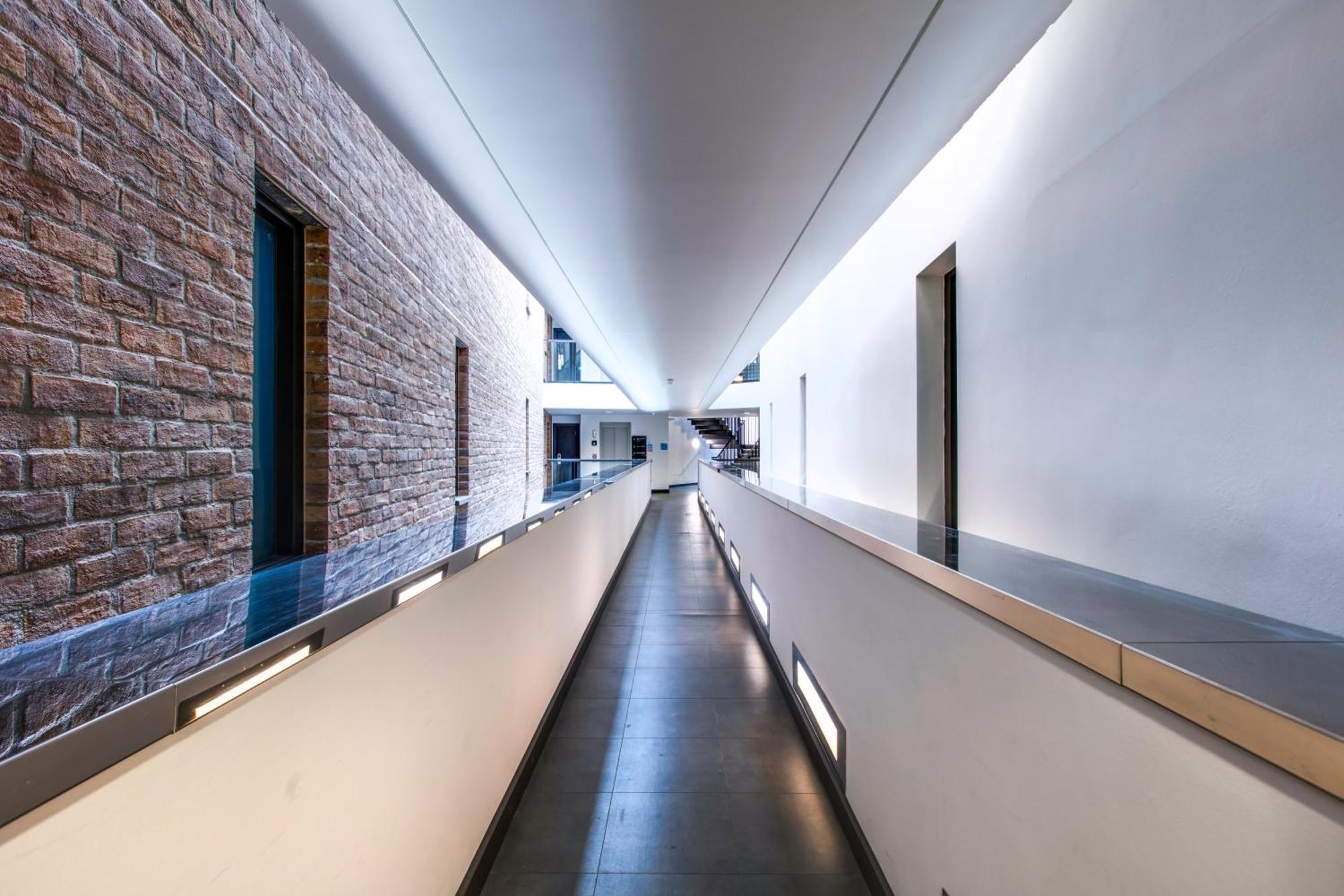 Yugo Explore - Broadstone Hall Dublin Bagian luar foto